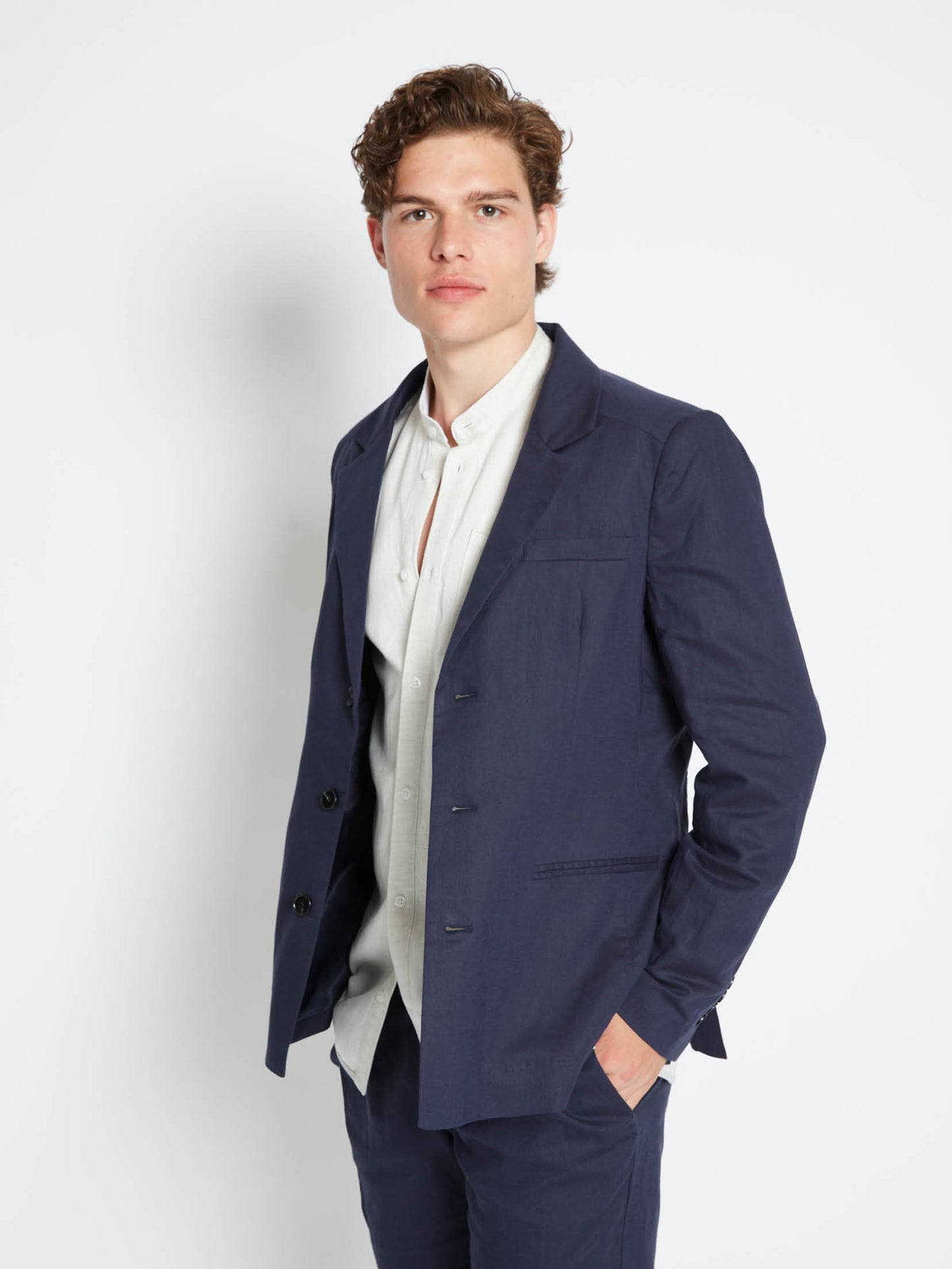 Bruuns Bazaar Men - LinowBBGermain shorts - Navy Blazer